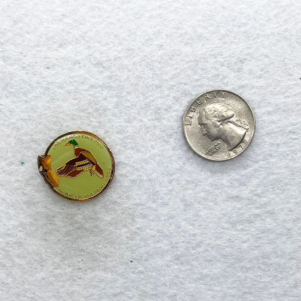 🔮 5/$25 Vintage Los Banos Elks 2510 Home of the Mallards‎ Pin